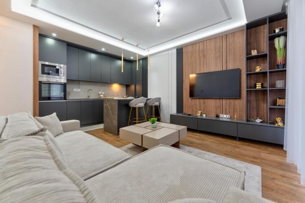 Mans Lux 8 Apartman ズラティボール エクステリア 写真