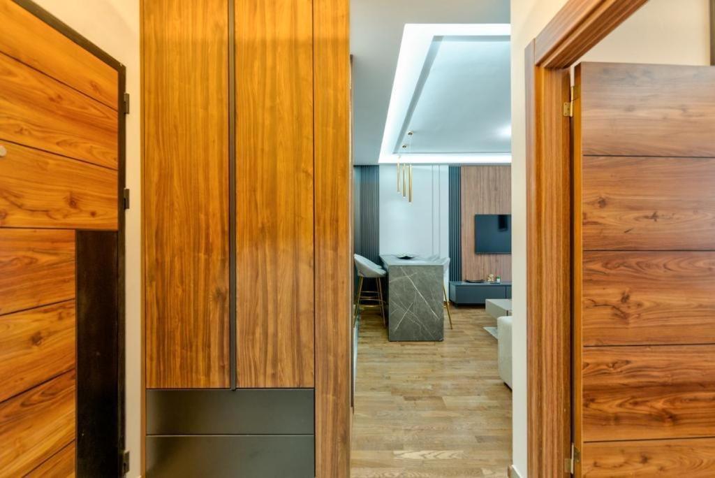 Mans Lux 8 Apartman ズラティボール エクステリア 写真