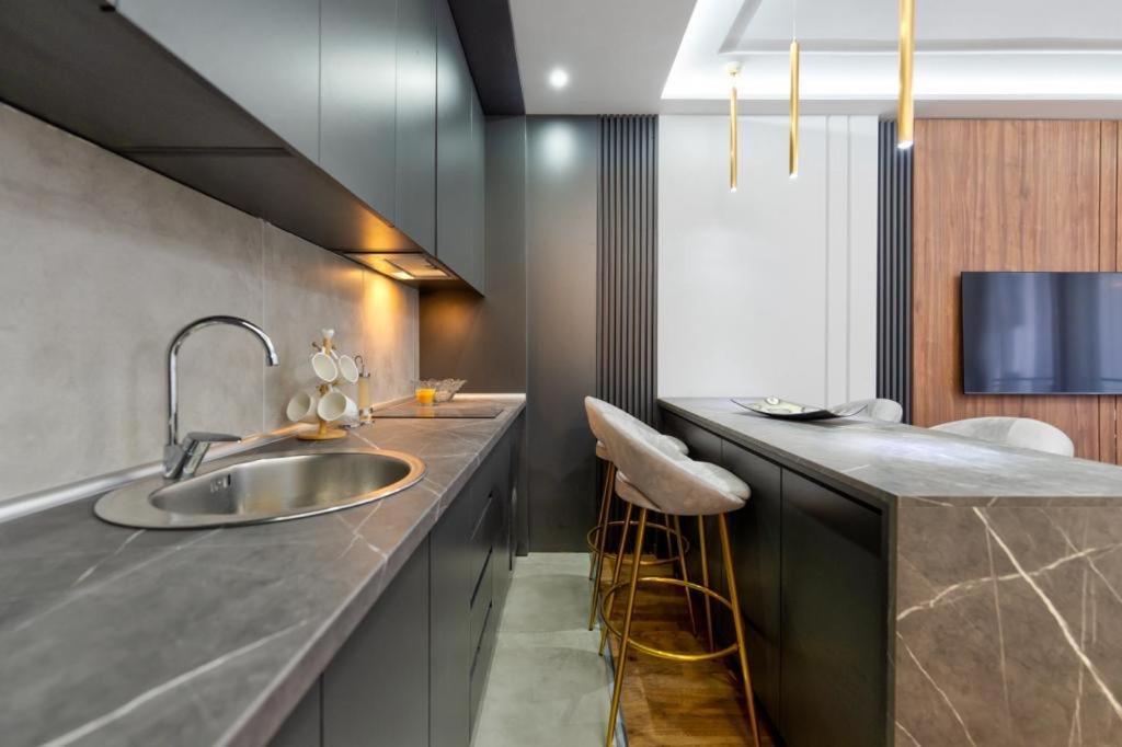 Mans Lux 8 Apartman ズラティボール エクステリア 写真