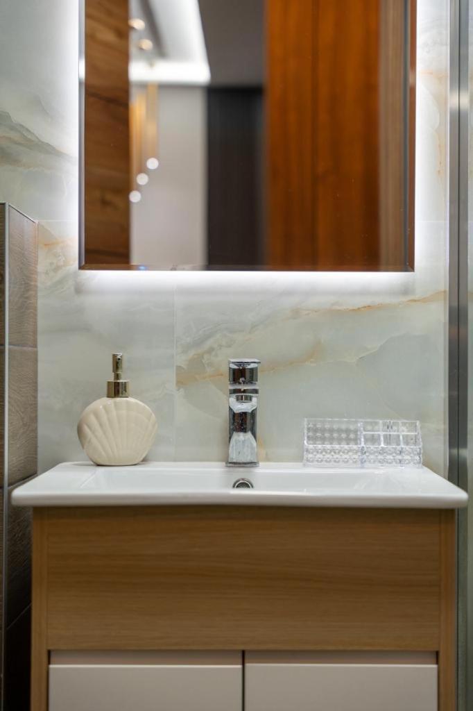 Mans Lux 8 Apartman ズラティボール エクステリア 写真