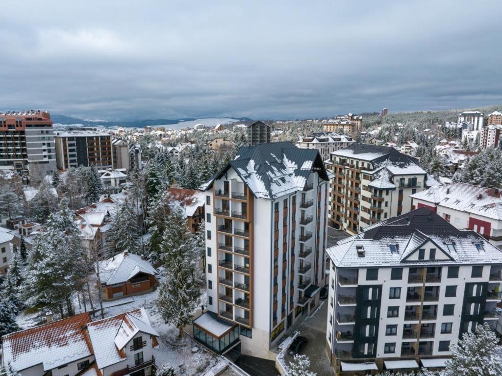 Mans Lux 8 Apartman ズラティボール エクステリア 写真